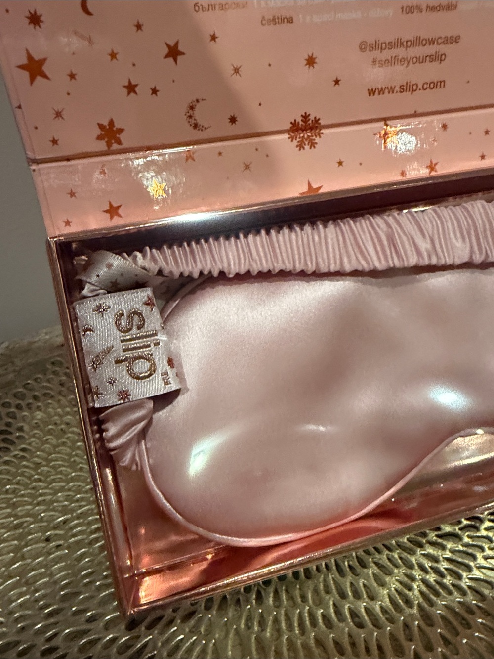Slip Pure Silk Pink Sleep Eye Mask - Picture 4 of 9